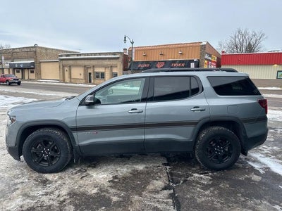 2023 GMC Acadia AT4