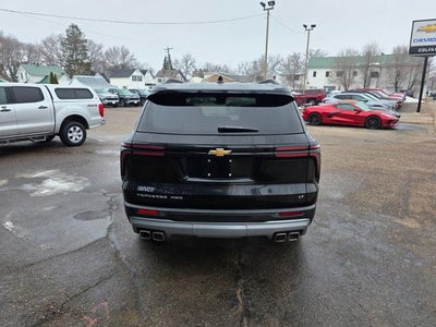 2024 Chevrolet Traverse LT
