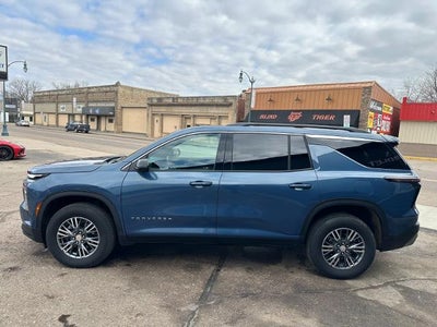 2024 Chevrolet Traverse LT