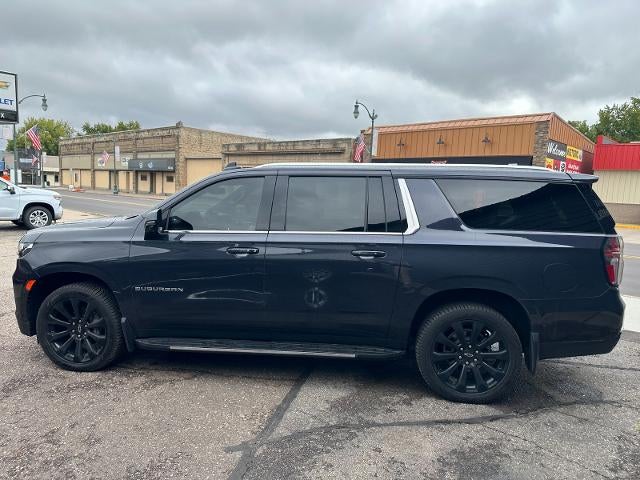 2023 Chevrolet Suburban LT