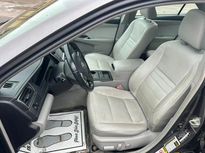 2016 Toyota Camry Hybrid LE