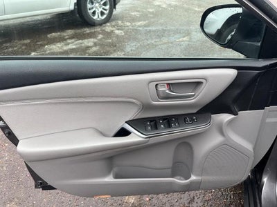 2016 Toyota Camry Hybrid LE