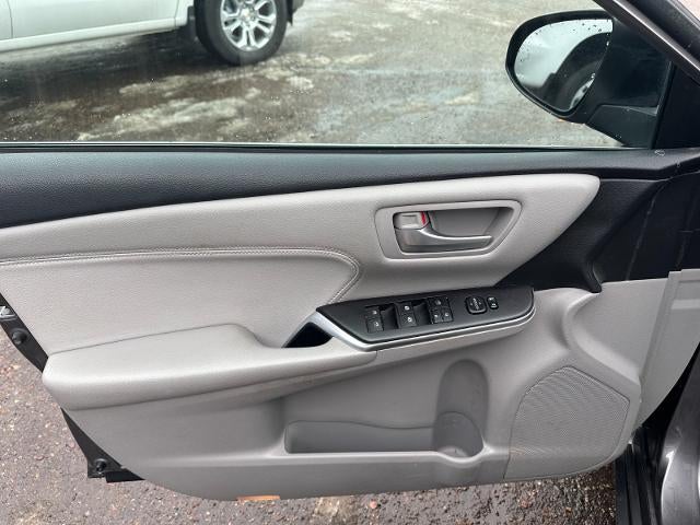 2016 Toyota Camry Hybrid LE