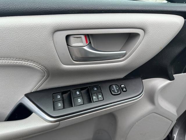 2016 Toyota Camry Hybrid LE