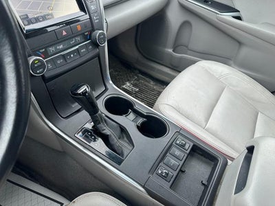 2016 Toyota Camry Hybrid LE