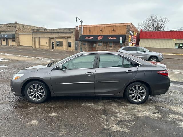 2016 Toyota Camry Hybrid LE